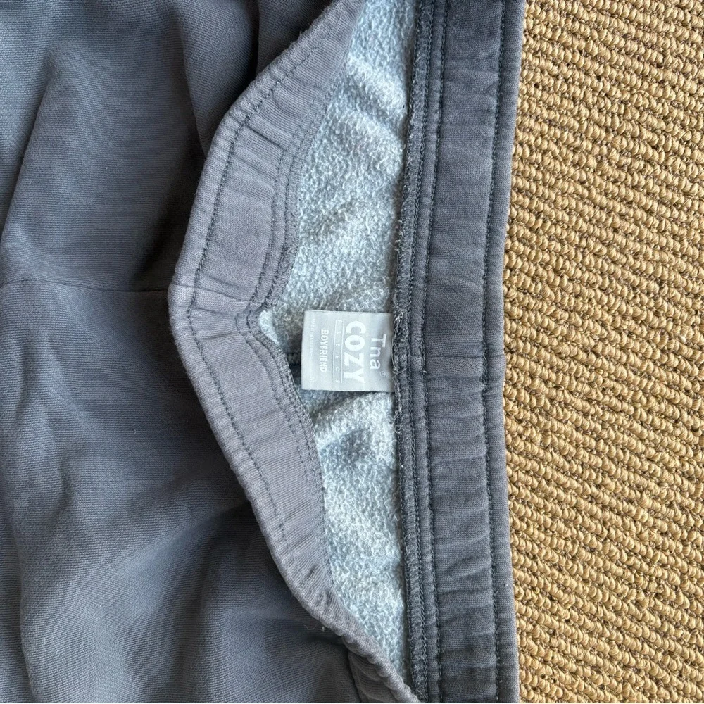 Aritzia TNA Joggers. Perfect Fit. TNA Cozy Line. Size Medium. - Picture 2 of 3